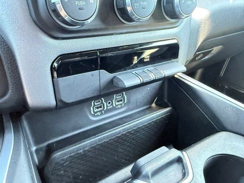 Used 2023 RAM 1500 Big Horn AWD/4WD image 38