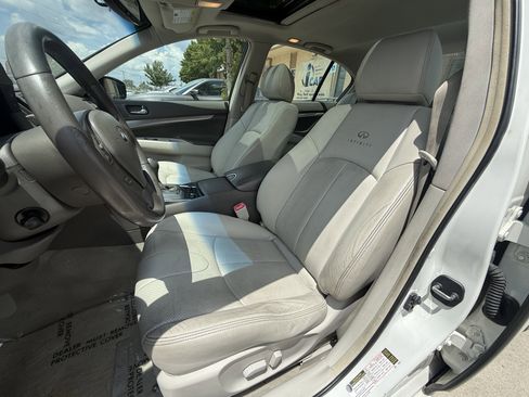 Used 2011 INFINITI G37 x Sedan w/ Premium Pkg AWD/4WD image 9