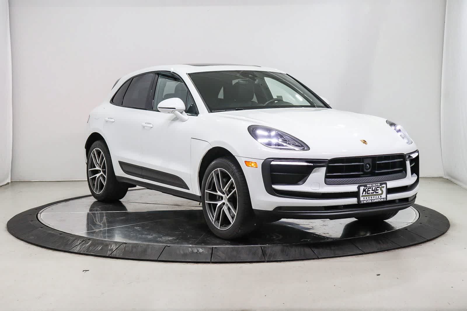 Used 2024 Porsche Macan AWD/4WD image 5