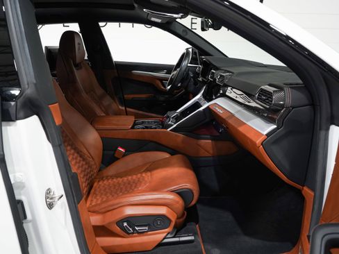 Used 2021 Lamborghini Urus AWD/4WD image 16