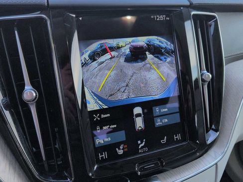 Used 2021 Volvo XC60 T5 Inscription w/ Advanced Package image 31