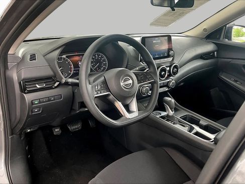 Certified 2025 Nissan Sentra SV FWD image 17