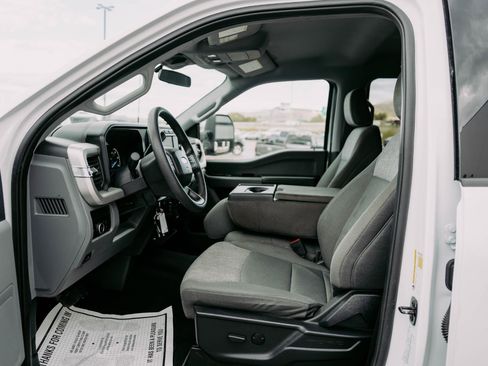 Used 2024 Ford F350 XLT image 16