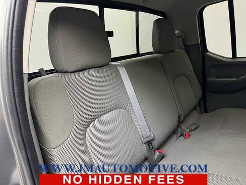 Used 2019 Nissan Frontier SV image 18
