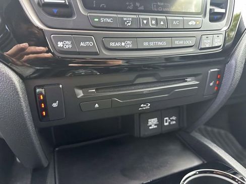 Certified 2020 Honda Pilot Touring image 22