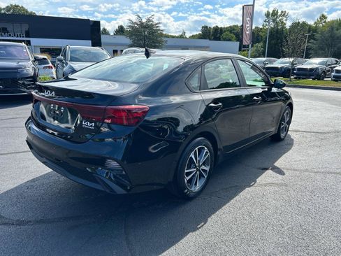 Used 2024 Kia Forte LXS FWD image 5