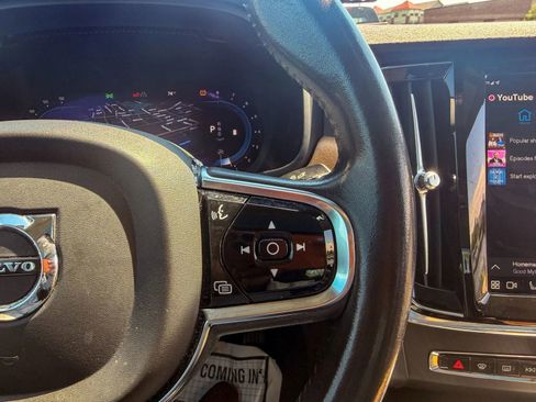 Used 2022 Volvo S90 B6 Momentum AWD/4WD image 28