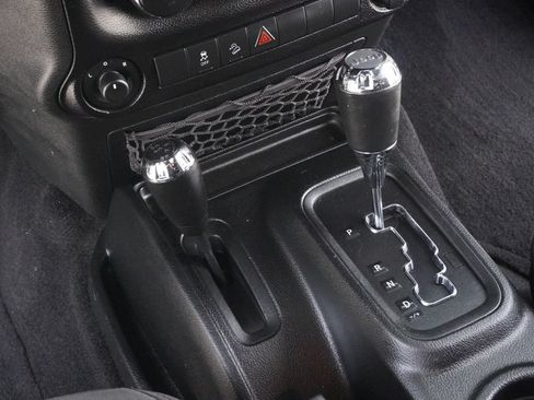 Used 2017 Jeep Wrangler Sport w/ Quick Order Package 24S AWD/4WD image 15