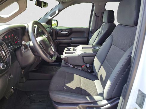 Used 2019 Chevrolet Silverado 1500 Custom Trail Boss w/ Custom Convenience Package AWD/4WD image 10