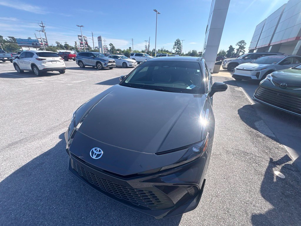 Used 2026 Toyota Camry SE w/ Multimedia Upgrade Package FWD image 8