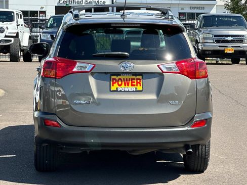 Used 2014 Toyota RAV4 XLE FWD image 5