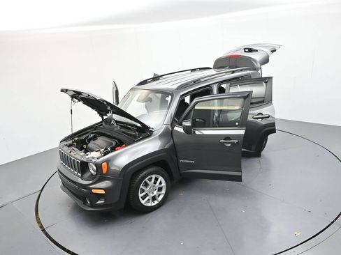 Used 2020 Jeep Renegade Latitude FWD image 33