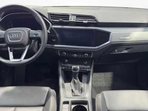 Used 2021 Audi Q3 2.0T Premium w/ Convenience Package AWD/4WD image 17