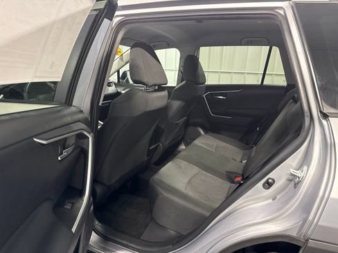 Used 2024 Toyota RAV4 XLE AWD/4WD image 18