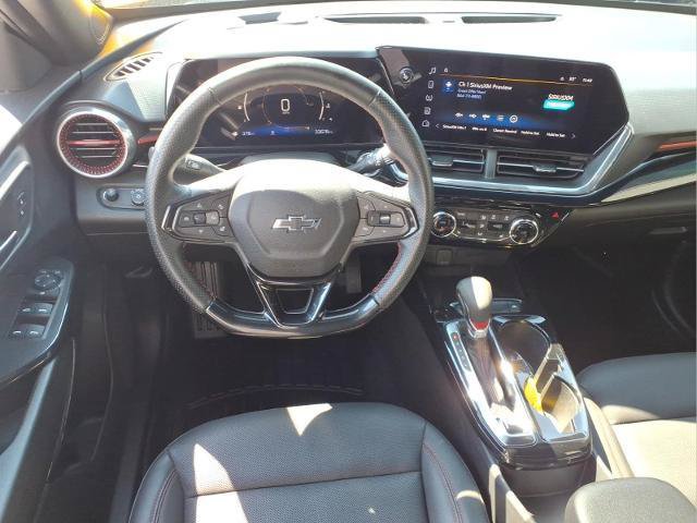 Used 2024 Chevrolet Trax RS w/ Sunroof Package FWD image 10