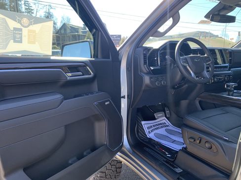 New 2025 Chevrolet Silverado 1500 RST AWD/4WD image 8
