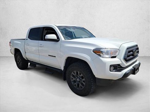Used 2023 Toyota Tacoma SR5 RWD image 3