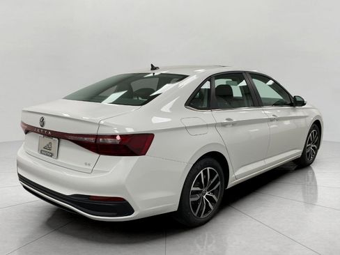 New 2026 Volkswagen Jetta SE image 3