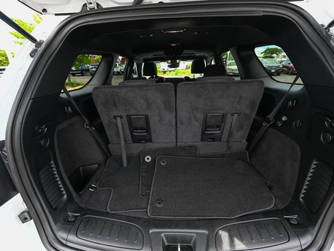 Used 2023 Dodge Durango SXT w/ Quick Order Package 2BK AWD/4WD image 16