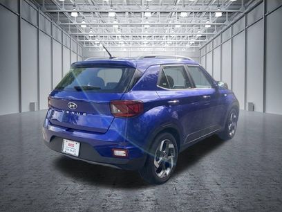 Used 2025 Hyundai Venue SEL