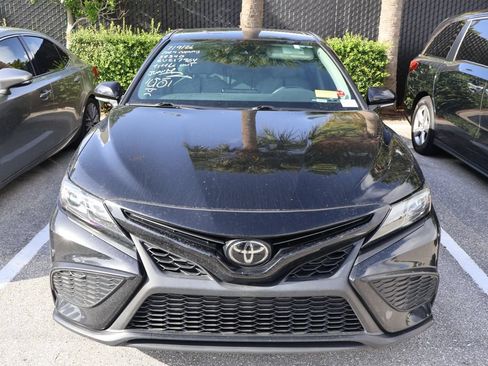 Used 2024 Toyota Camry SE FWD image 5