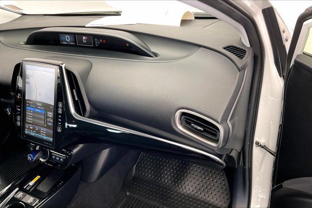 Used 2022 Toyota Prius Prime XLE FWD image 16
