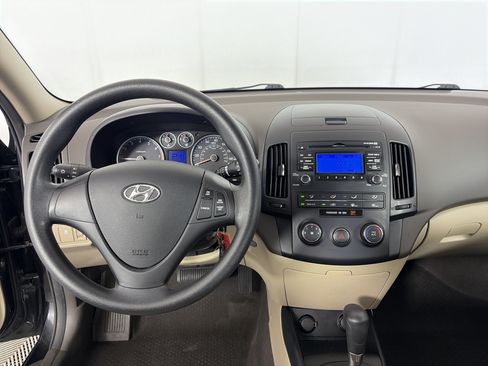 Used 2012 Hyundai Elantra GLS FWD image 3