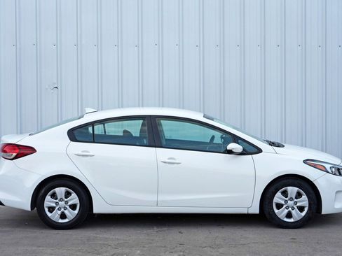 Used 2018 Kia Forte LX image 43