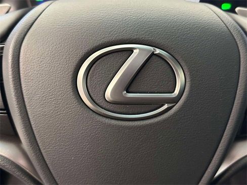 Certified 2024 Lexus ES 250 250 image 28