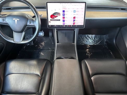 Used 2018 Tesla Model 3 Long Range image 16