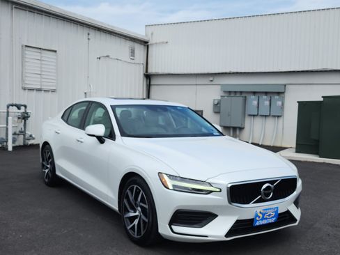 Used 2020 Volvo S60 T5 Momentum FWD image 7