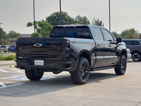 Used 2024 Chevrolet Silverado 1500 High Country w/ Midnight Edition AWD/4WD image 8