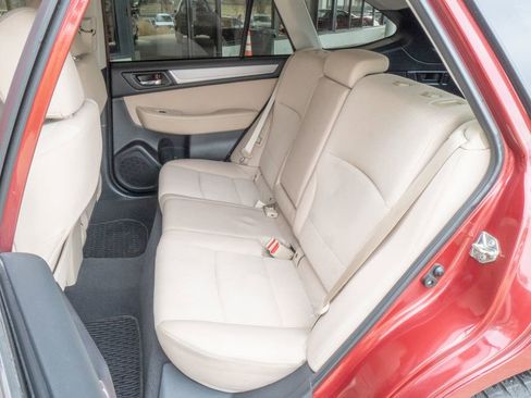 Used 2017 Subaru Outback 2.5i Premium image 17
