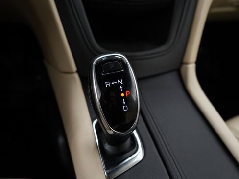 Used 2019 Cadillac XT5 AWD image 23