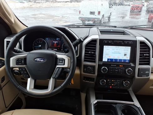 Used 2020 Ford F350 Lariat w/ Chrome Package image 17