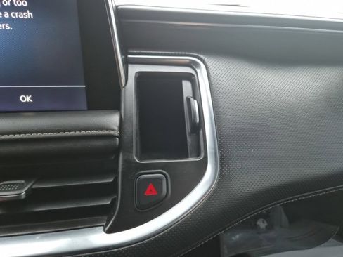 Used 2021 Chevrolet Suburban Premier w/ Premium Package image 20