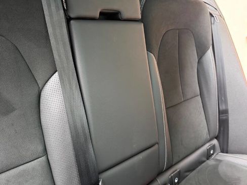 Used 2020 Volvo XC40 T5 R-Design image 21