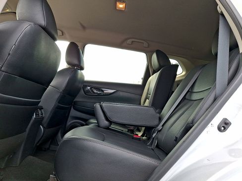 Used 2019 Nissan Rogue SL AWD/4WD image 20