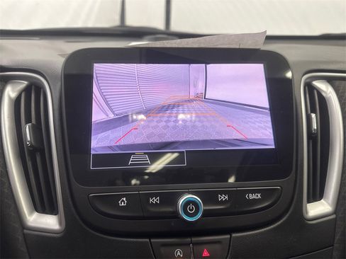 Used 2024 Chevrolet Malibu LT image 30