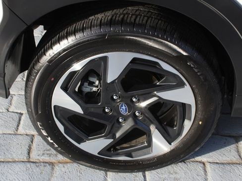 Certified 2024 Subaru Crosstrek 2.5i Limited w/ Crosstrek Mirror Package image 45