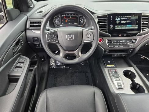 Used 2025 Honda Passport EX-L image 12