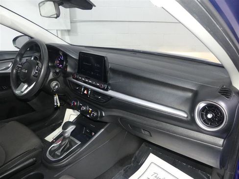 Used 2022 Kia Forte LXS image 22