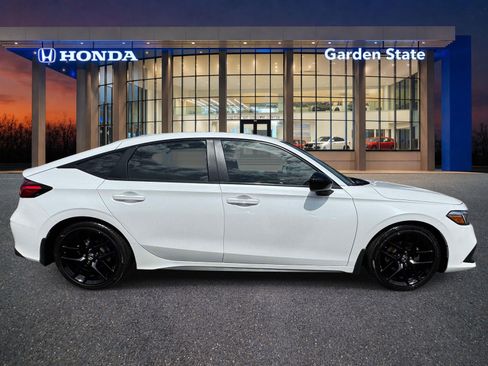 Certified 2024 Honda Civic Sport image 5