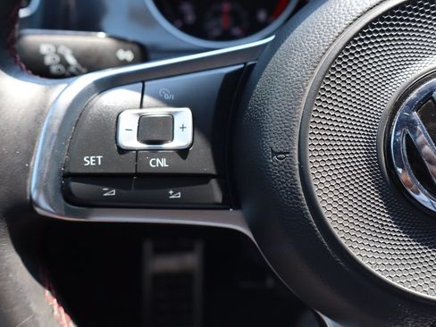 Used 2017 Volkswagen GTI SE FWD image 15