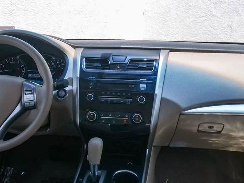 Used 2013 Nissan Altima 2.5 S FWD image 10