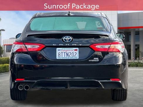 Certified 2020 Toyota Camry SE image 6