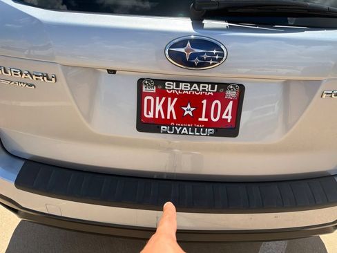 Used 2015 Subaru Forester 2.5i Limited AWD/4WD image 8
