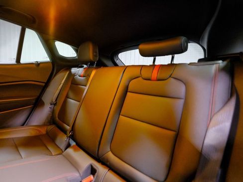 Used 2024 Chevrolet Trax RS w/ Sunroof Package image 29