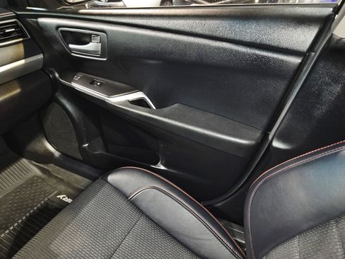 Used 2017 Toyota Camry SE w/ Moonroof Package FWD image 36
