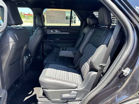 New 2026 Ford Explorer ST-Line w/ ST-Line Street Pack AWD/4WD image 10